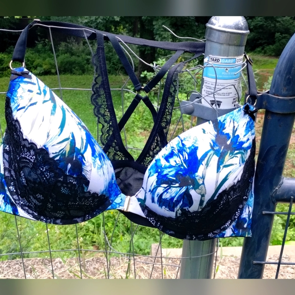 Cacique 48D bra